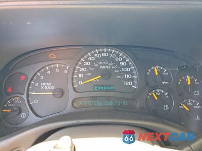 Zdjęcie 9 z 14 samochodu: 2005 GMC YUKON XL DENALI VIN:1GKFK66U25J115674 - miniatura
