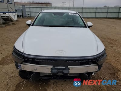 Piąte zdjęcie samochodu w środku: 2025 HYUNDAI SONATA SEL VIN:KMHL64JA5SA457843 - miniatura