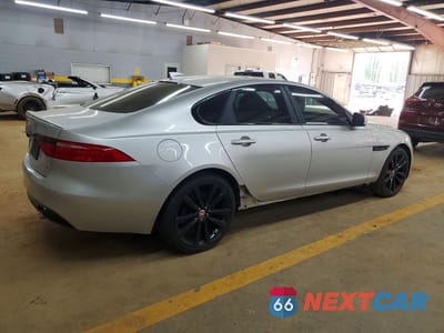 Trzecie zdjęcie samochodu z tyłu: 2018 JAGUAR XF S VIN:SAJBG4FV9JCY67218 - miniatura