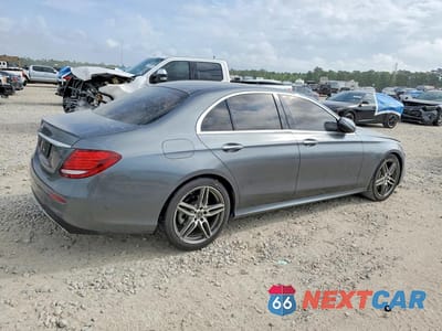 Trzecie zdjęcie samochodu z tyłu: 2018 MERCEDES-BENZ E 300 VIN:WDDZF4JB3JA366260 - miniatura