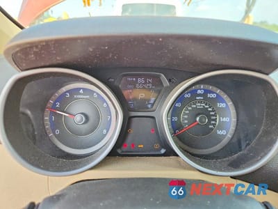 Zdjęcie 9 z 12 samochodu: 2011 HYUNDAI ELANTRA VIN:KMHDH4AEXBU142276 - miniatura