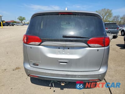 Zdjęcie 6 z 13 samochodu: 2017 CHRYSLER PACIFICA TOURING L VIN:2C4RC1BG5HR543912 - miniatura