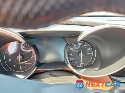 Zdjęcie 9 z 12 samochodu: 2020 ALFA ROMEO GIULIA VIN:ZARFANAN1L7630125 - miniatura