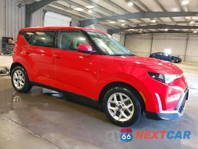 Czwarte zdjęcie samochodu z boku: 2024 KIA SOUL LX VIN:KNDJ23AU0R7239005 - miniatura