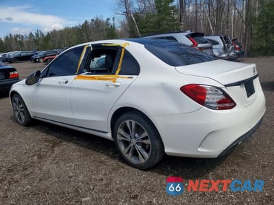 Drugie zdjęcie samochodu z przodu: 2015 MERCEDES-BENZ C 300 4MATIC VIN:55SWF4KB5FU010899 - miniatura