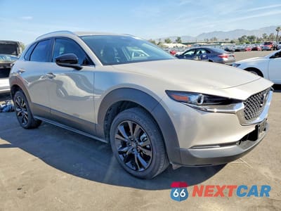 Czwarte zdjęcie samochodu z boku: 2024 MAZDA CX-30 SELECT VIN:3MVDMBBMXRM600972 - miniatura