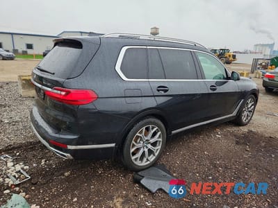Trzecie zdjęcie samochodu z tyłu: 2021 BMW X7 XDRIVE40I VIN:5UXCW2C06M9H50217 - miniatura