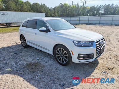 Czwarte zdjęcie samochodu z boku: 2017 AUDI Q7 PRESTIGE VIN:WA1VAAF72HD003526 - miniatura