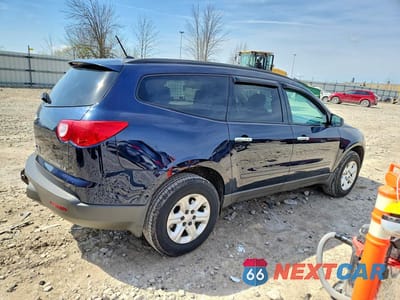 Trzecie zdjęcie samochodu z tyłu: 2012 CHEVROLET TRAVERSE LS VIN:1GNKREED9CJ357173 - miniatura
