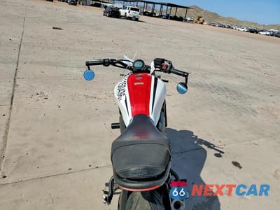Zdjęcie 6 z 9 samochodu: 2021 YAMAHA XSR700 VIN:JYARM21E9MA001385 - miniatura