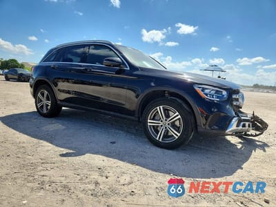 Czwarte zdjęcie samochodu z boku: 2020 MERCEDES-BENZ GLC 300 4MATIC VIN:W1N0G8EB3LF816330 - miniatura
