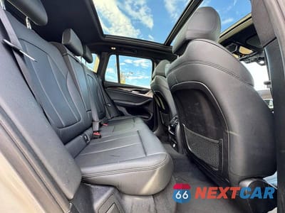 Zdjęcie 6 z 10 samochodu: 2019 BMW X3 XDRIVE30I VIN:5UXTR9C58KLE18615 - miniatura