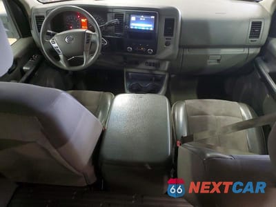 Zdjęcie 8 z 13 samochodu: 2020 NISSAN NV 3500 HD SV VIN:5BZBF0AA5LN850972 - miniatura