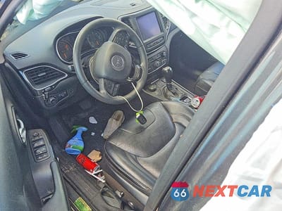 Zdjęcie 8 z 12 samochodu: 2023 JEEP CHEROKEE ALTITUDE LUX VIN:1C4PJMMB6PD100718 - miniatura