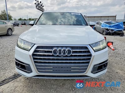 Piąte zdjęcie samochodu w środku: 2018 AUDI Q7 PRESTIGE VIN:WA1VAAF73JD049064 - miniatura