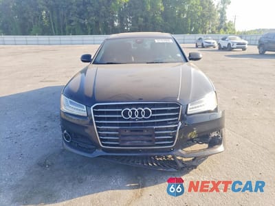 Piąte zdjęcie samochodu w środku: 2017 AUDI A8 L QUATTRO VIN:WAU44AFD5HN019127 - miniatura