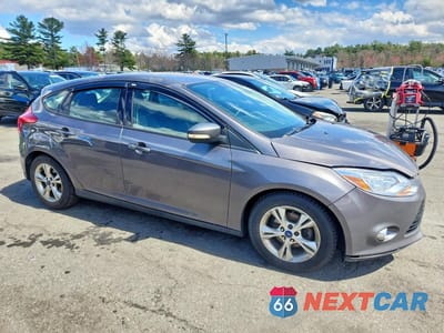 Czwarte zdjęcie samochodu z boku: 2012 FORD FOCUS SE VIN:1FAHP3K28CL259701 - miniatura