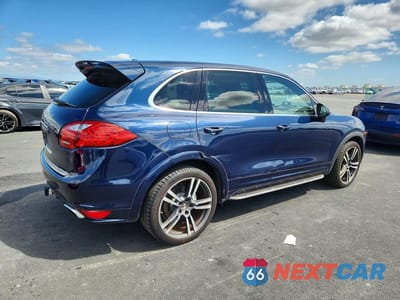 Trzecie zdjęcie samochodu z tyłu: 2013 PORSCHE CAYENNE S VIN:WP1AB2A2XDLA81439 - miniatura