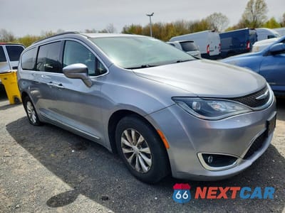 Czwarte zdjęcie samochodu z boku: 2017 CHRYSLER PACIFICA TOURING L VIN:2C4RC1BG4HR824034 - miniatura
