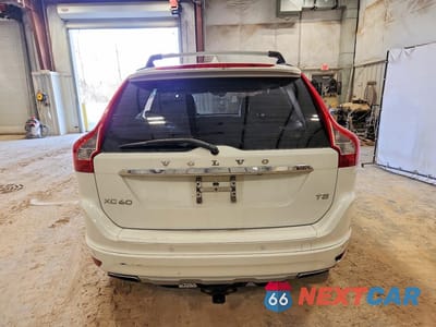 Zdjęcie 6 z 12 samochodu: 2017 VOLVO XC60 T5 VIN:YV440MDJ0H2080909 - miniatura