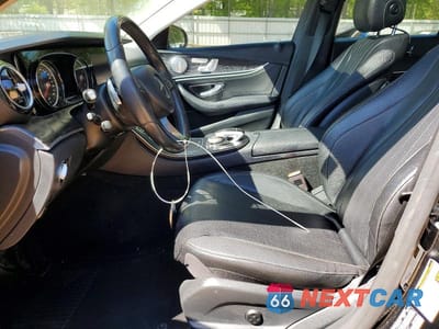 Zdjęcie 7 z 12 samochodu: 2018 MERCEDES-BENZ E 300 4MATIC VIN:WDDZF4KB1JA355997 - miniatura