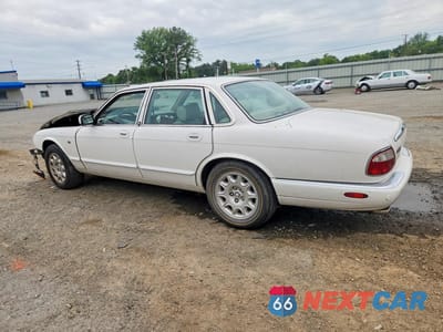 Drugie zdjęcie samochodu z przodu: 2001 JAGUAR XJ8 VIN:SAJDA14C61LF35041 - miniatura
