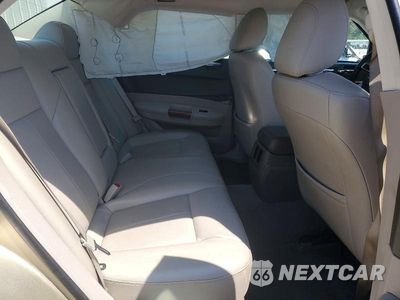 Zdjęcie 10 z 12 samochodu: 2010 CHRYSLER 300 LIMITED VIN:2C3CA3CV7AH239890 - miniatura