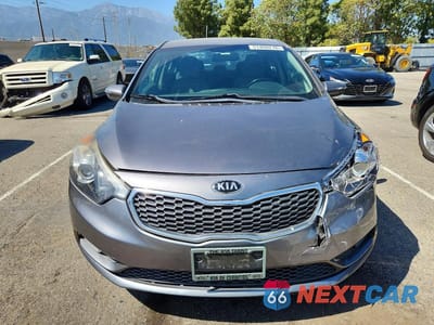 Piąte zdjęcie samochodu w środku: 2014 KIA FORTE EX VIN:KNAFX4A81E5232096 - miniatura