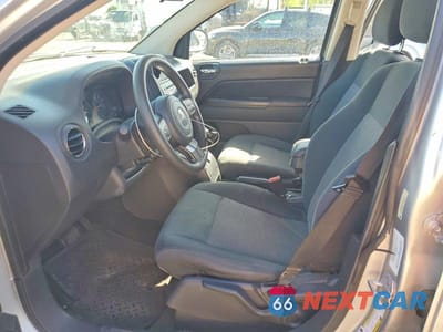Zdjęcie 7 z 13 samochodu: 2013 JEEP COMPASS SPORT VIN:1C4NJDBB7DD177345 - miniatura