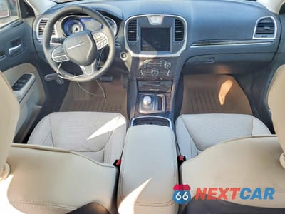 Zdjęcie 8 z 12 samochodu: 2022 CHRYSLER 300 VIN:2C3CCADG8NH249266 - miniatura