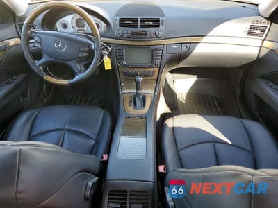 Zdjęcie 8 z 12 samochodu: 2008 MERCEDES-BENZ E 350 4MATIC VIN:WDBUF87X58B334105 - miniatura