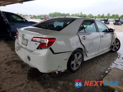 Trzecie zdjęcie samochodu z tyłu: 2012 TOYOTA CAMRY SE VIN:4T1BF1FKXCU101206 - miniatura