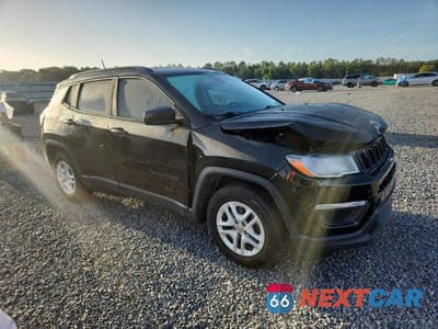 Czwarte zdjęcie samochodu z boku: 2019 JEEP COMPASS SPORT VIN:3C4NJCAB3KT636602 - miniatura
