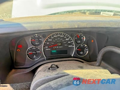 Zdjęcie 8 z 10 samochodu: 2011 CHEVROLET EXPRESS G2500 VIN:1GCWGFCA5B1180506 - miniatura