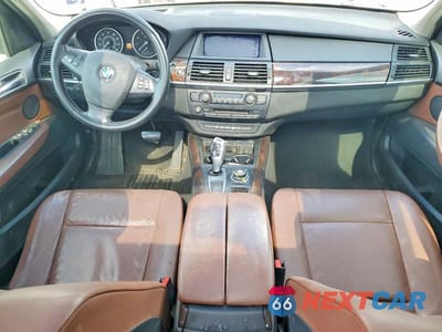 Zdjęcie 8 z 12 samochodu: 2012 BMW X5 XDRIVE35I VIN:5UXZV4C5XCL987960 - miniatura