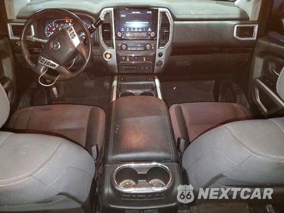Zdjęcie 8 z 12 samochodu: 2021 NISSAN TITAN SV VIN:1N6AA1EFXMN526517 - miniatura