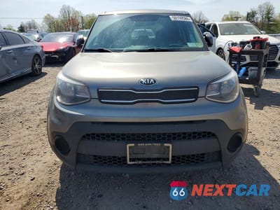 Piąte zdjęcie samochodu w środku: 2019 KIA SOUL BASE VIN:KNDJN2A20K7678016 - miniatura