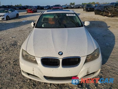 Piąte zdjęcie samochodu w środku: 2011 BMW 328 I SULEV VIN:WBAPH5C56BA443890 - miniatura