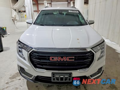 Piąte zdjęcie samochodu w środku: 2022 GMC TERRAIN SLE VIN:3GKALTEV5NL109019 - miniatura