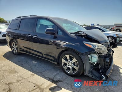 Czwarte zdjęcie samochodu z boku: 2017 TOYOTA SIENNA SE VIN:5TDXZ3DCXHS801392 - miniatura