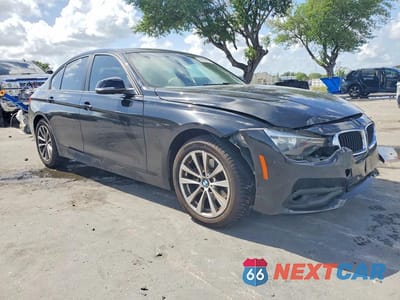 Czwarte zdjęcie samochodu z boku: 2016 BMW 320 I VIN:WBA8E1G59GNU11483 - miniatura