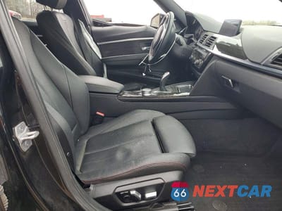 Zdjęcie 7 z 13 samochodu: 2018 BMW 330 XI VIN:WBA8K3C50JA483620 - miniatura