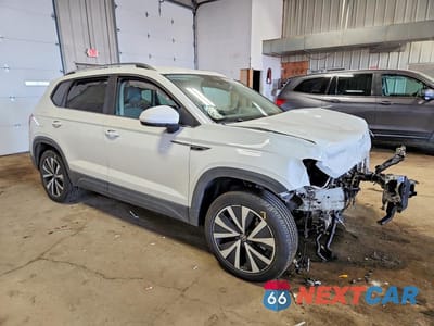Czwarte zdjęcie samochodu z boku: 2022 VOLKSWAGEN TAOS SE VIN:3VVYX7B23NM021114 - miniatura