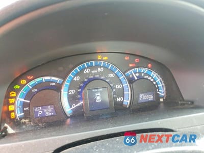 Zdjęcie 9 z 11 samochodu: 2012 TOYOTA CAMRY HYBRID XLE VIN:4T1BD1FK7CU029208 - miniatura