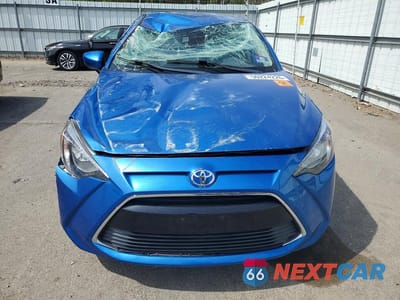 Piąte zdjęcie samochodu w środku: 2017 TOYOTA YARIS IA BASE VIN:3MYDLBYV4HY175424 - miniatura
