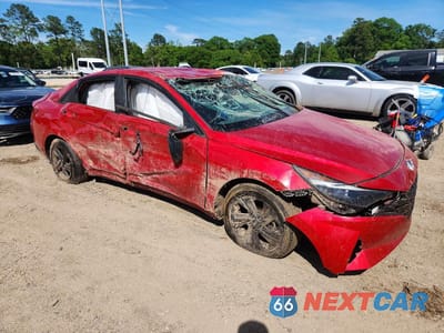 Czwarte zdjęcie samochodu z boku: 2022 HYUNDAI ELANTRA SEL VIN:5NPLS4AG7NH057042 - miniatura