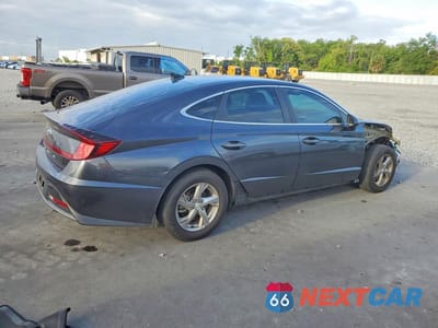 Trzecie zdjęcie samochodu z tyłu: 2021 HYUNDAI SONATA SE VIN:5NPEG4JA8MH085095 - miniatura