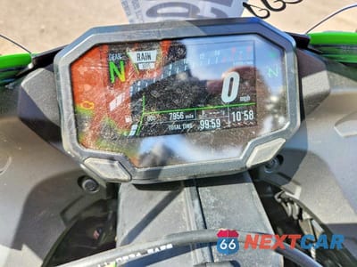 Zdjęcie 7 z 9 samochodu: 2025 KAWASAKI ZX636 K VIN:JKBZXJK12SA010045 - miniatura