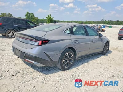 Trzecie zdjęcie samochodu z tyłu: 2024 HYUNDAI SONATA SEL VIN:KMHL64JA0RA427045 - miniatura