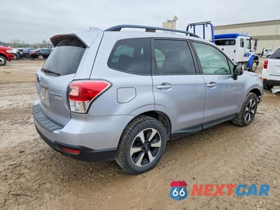 Trzecie zdjęcie samochodu z tyłu: 2017 SUBARU FORESTER 2.5I PREMIUM VIN:JF2SJAGC7HH479589 - miniatura